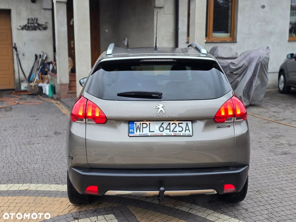 Peugeot 2008 - 8
