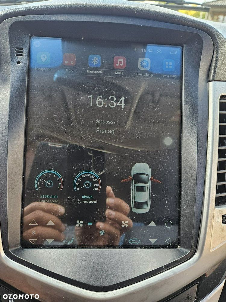 Chevrolet Cruze - 15