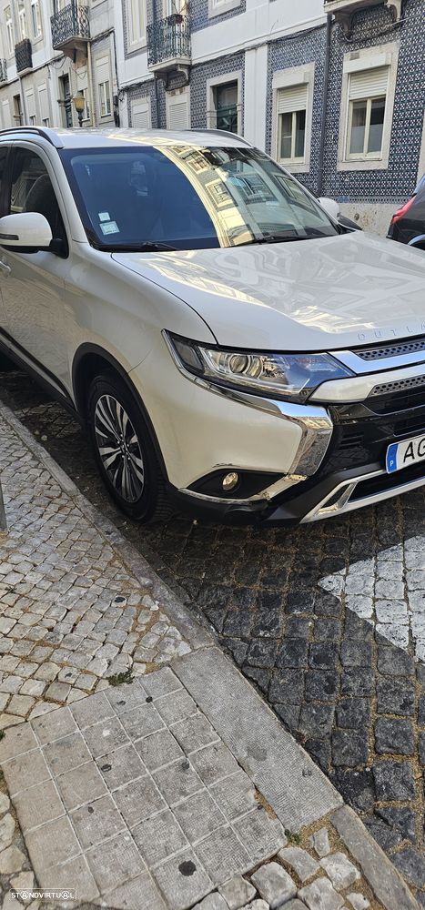 Mitsubishi Outlander 2.0 Kaiteki CVT - 3