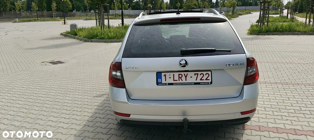 Skoda Octavia 1.6 TDI DSG Premium Edition - 23
