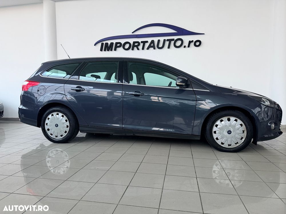 Ford Focus 1.6 TDCI ECOnetic 88g Start-Stopp-System Titanium - 4