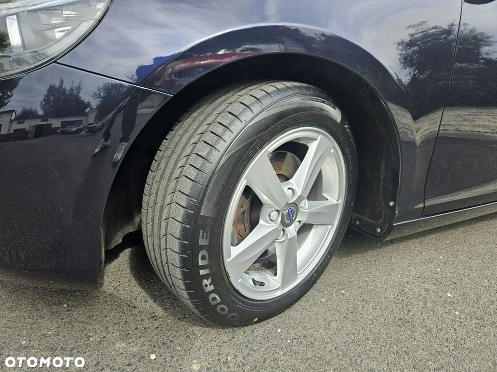 Volvo V40 T2 Drive-E Momentum - 23