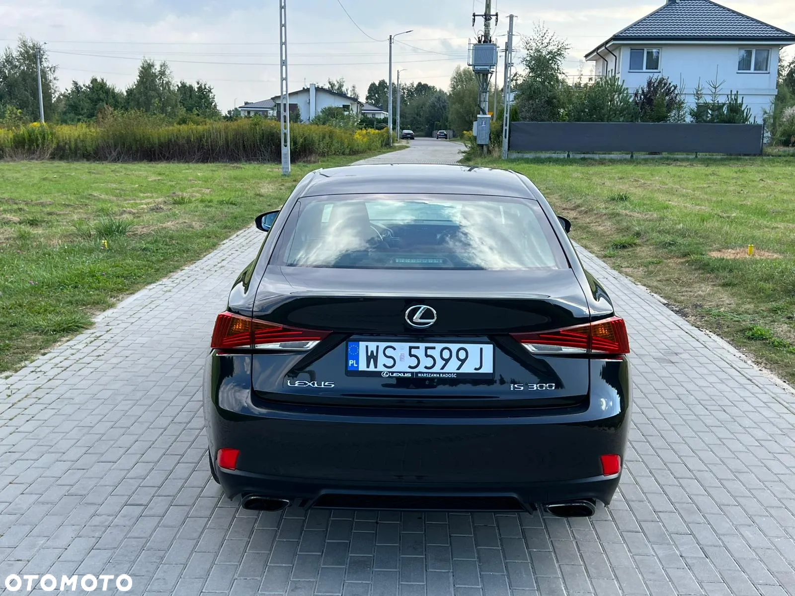 Lexus IS 200t / 300 F Sport - 19