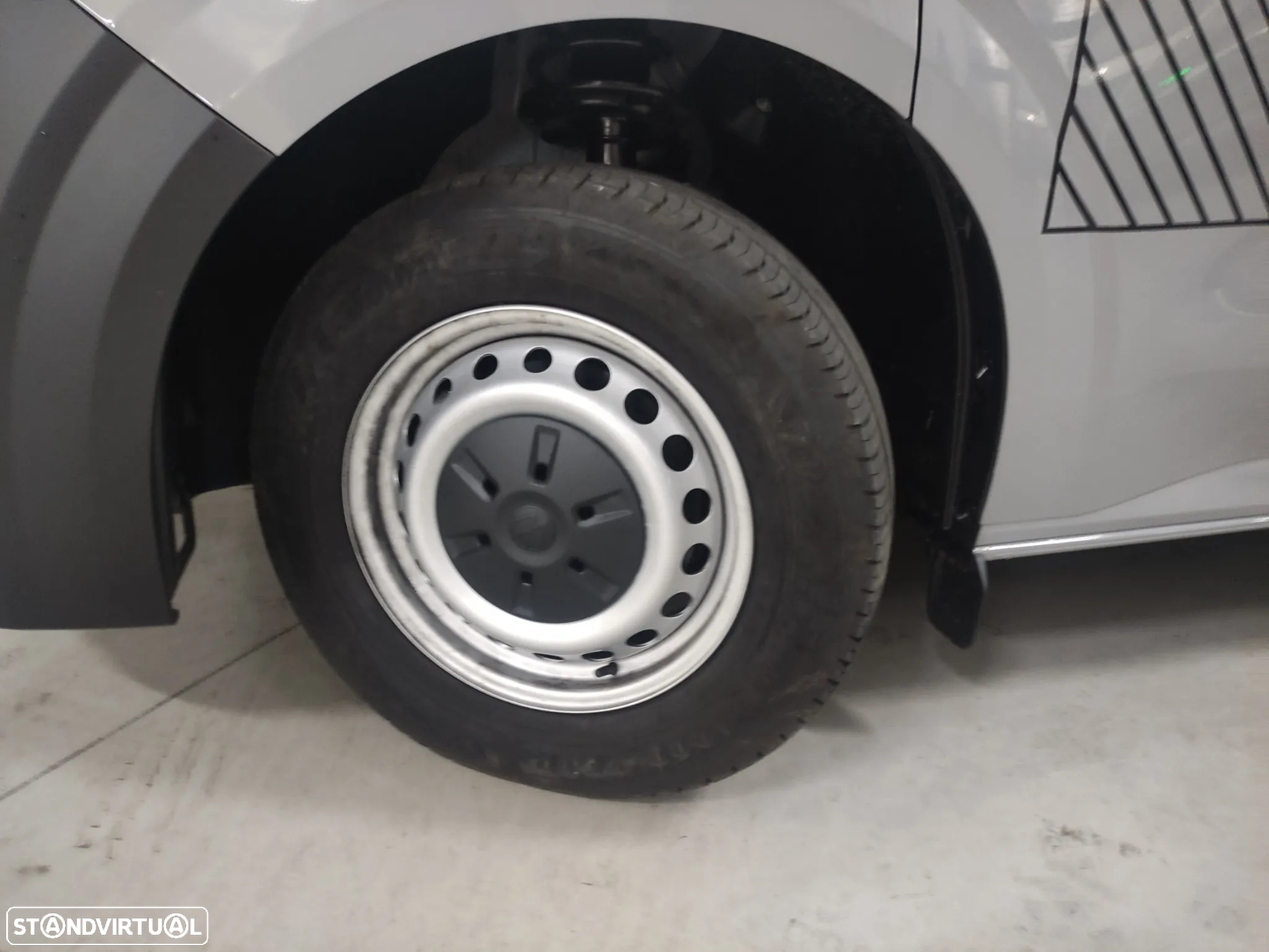 VW Transporter 2.0 TDI L1H1 - 9