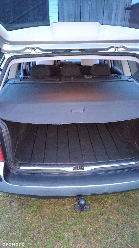 Volkswagen Passat 1.9 TDI Basis - 5