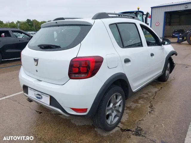 Usa dezechipata Dacia Sandero 2 Stepway