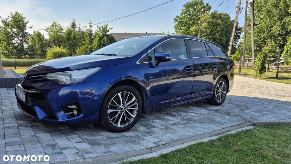 Toyota Avensis 2.0 D-4D Premium - 3