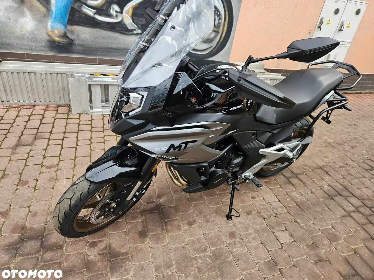CFMoto MT - 6