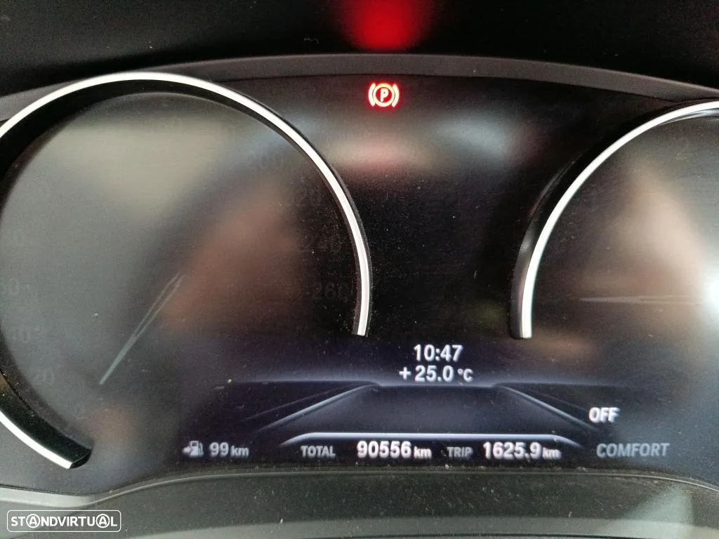 BMW 318 d Touring Essence - 8