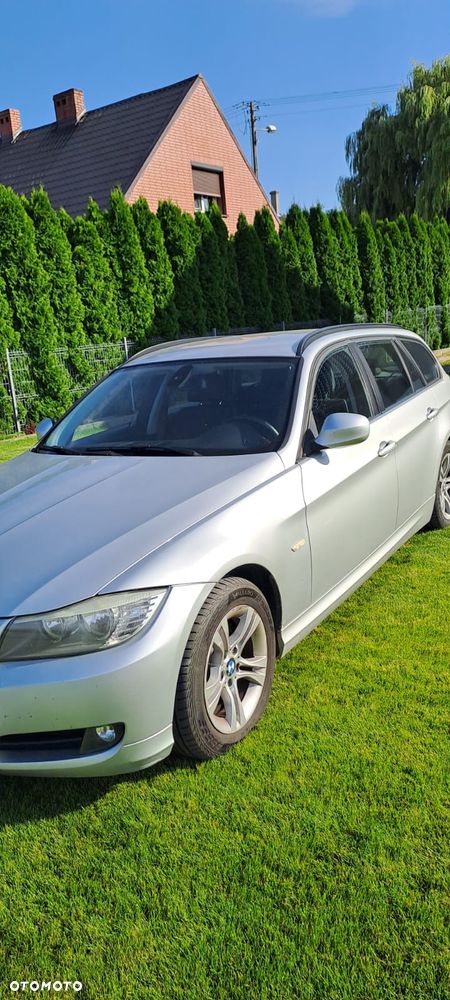 BMW Seria 3 318d DPF - 8