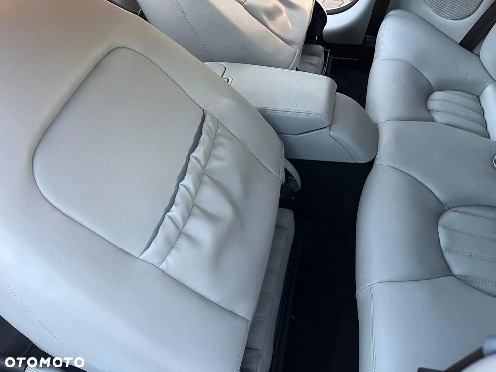 Jaguar XK8 Cabriolet - 24