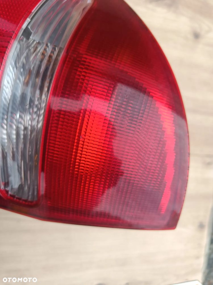 MERCEDES W203 C-KLASA KOMBI LAMPA TYL TYLNA LEWA PRAWA - 18
