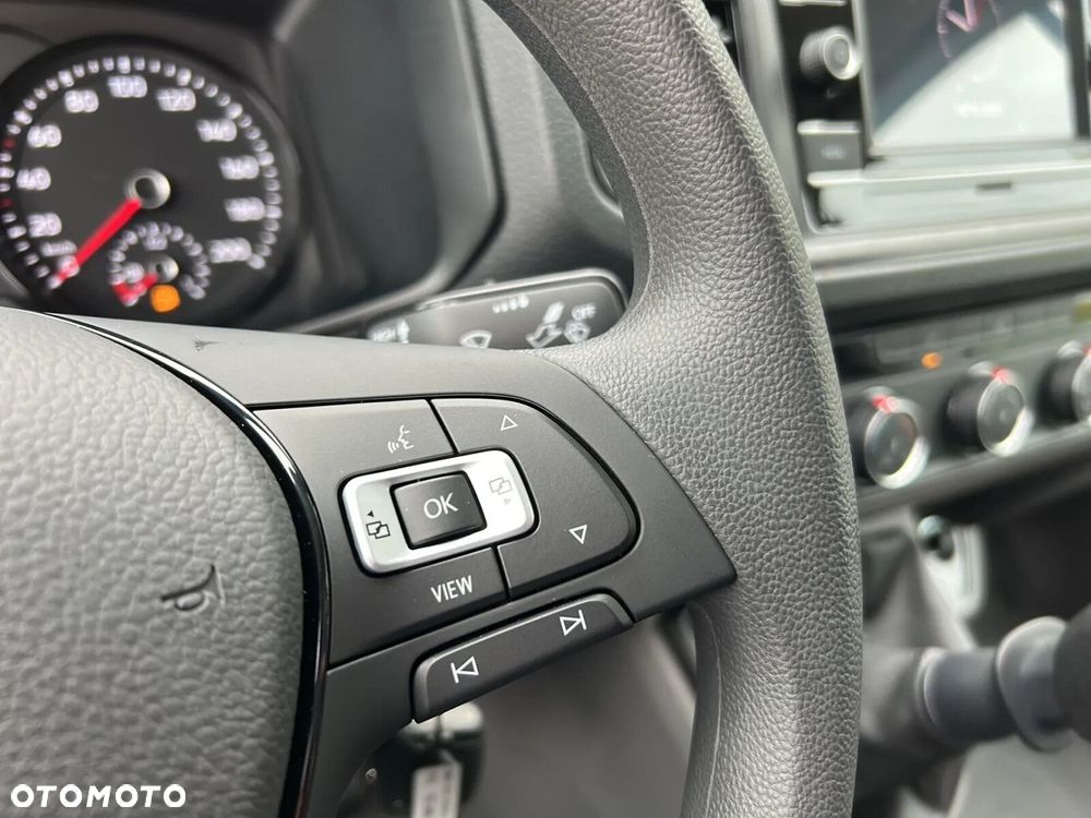 Volkswagen Crafter Furgon 4490 - 19