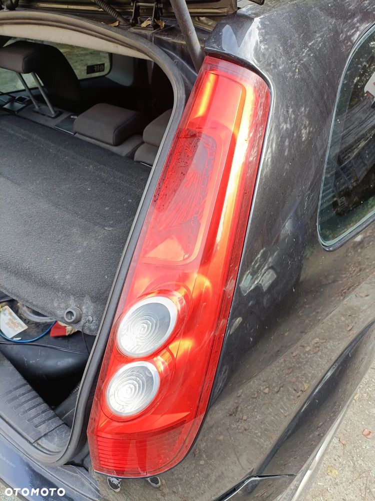 FORD FIESTA MK6 02-08 2006 r. 3D HB LAMPA PRAWY TYŁ PRAWA TYLNA PT EU - 2