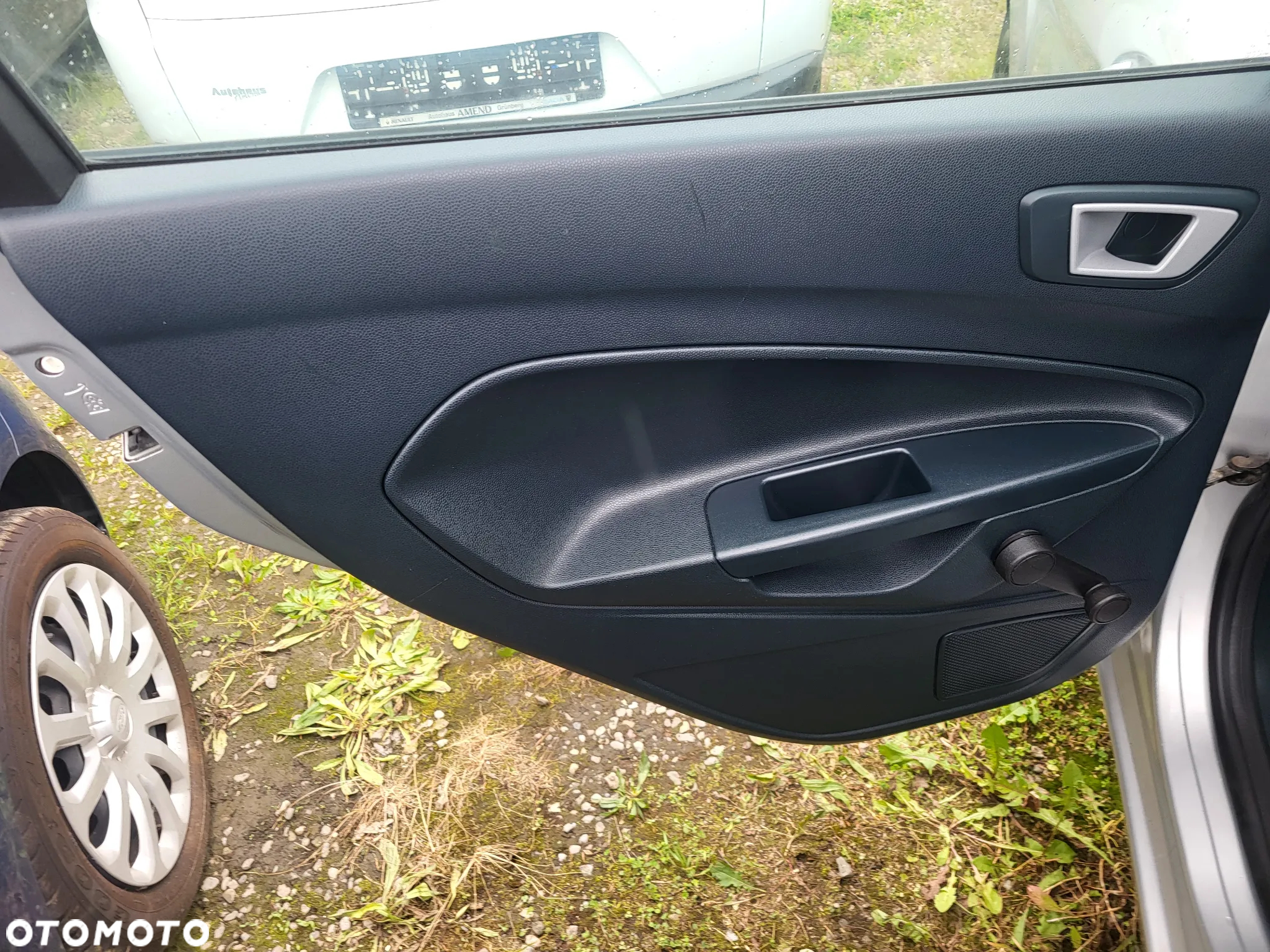 Ford Fiesta - 25