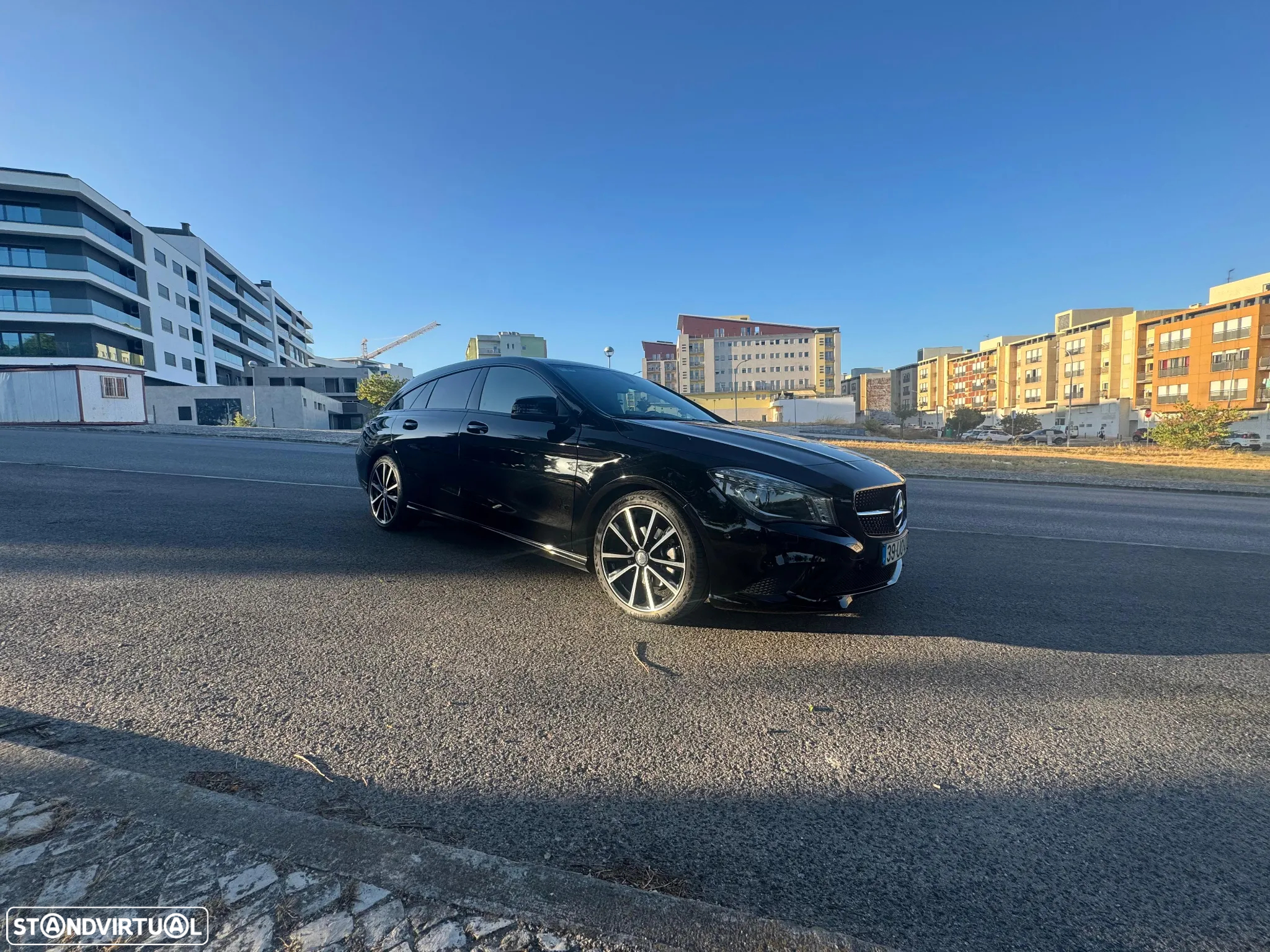 Mercedes-Benz CLA 200 Shooting Brake (CDI) d 4Matic 7G-DCT - 7