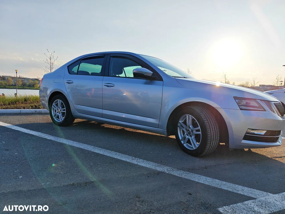Skoda Octavia 2.0 TDI DSG Style - 19