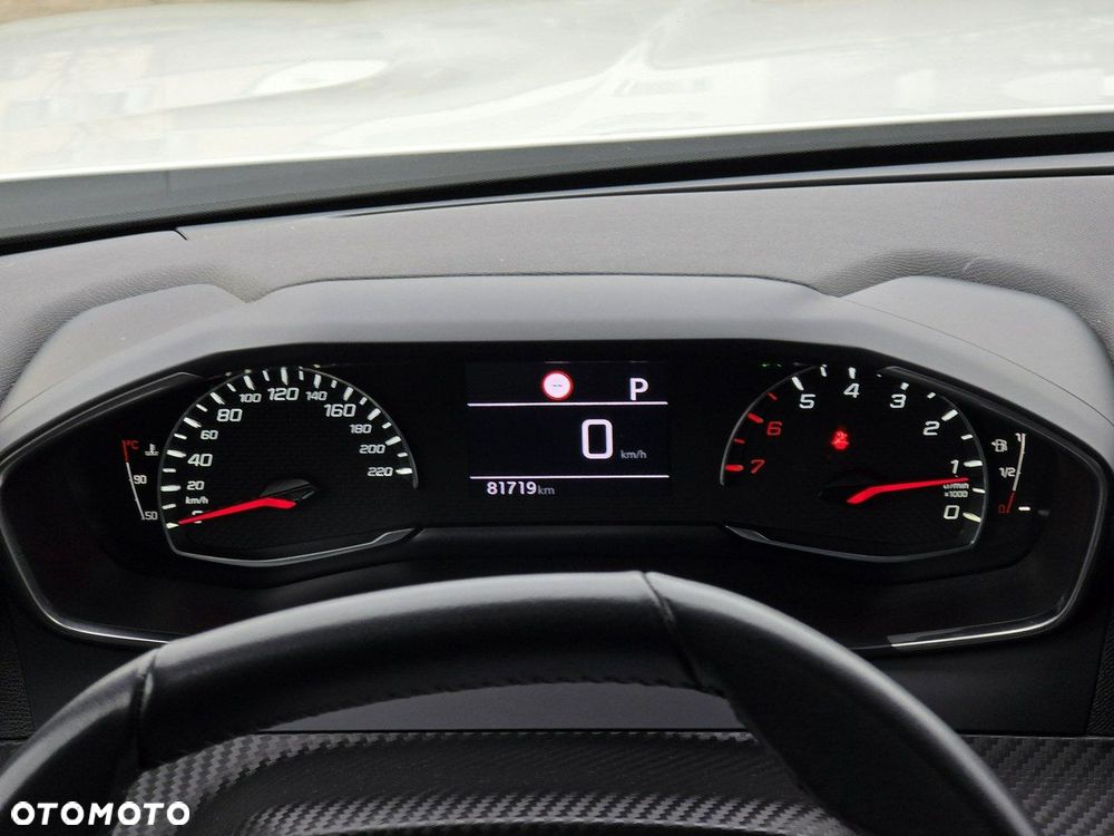 Peugeot 2008 1.2 PureTech Active Pack S&S EAT8 - 24