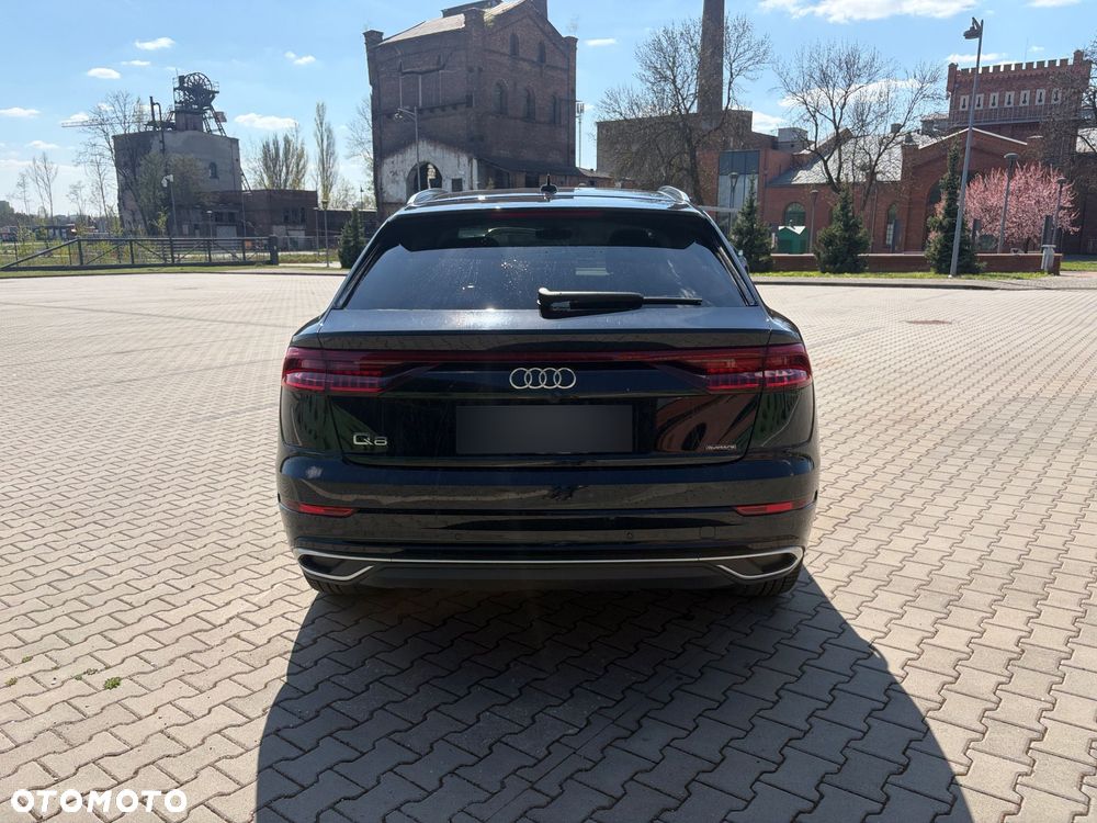 Audi Q8 55 TFSI quattro tiptronic - 4