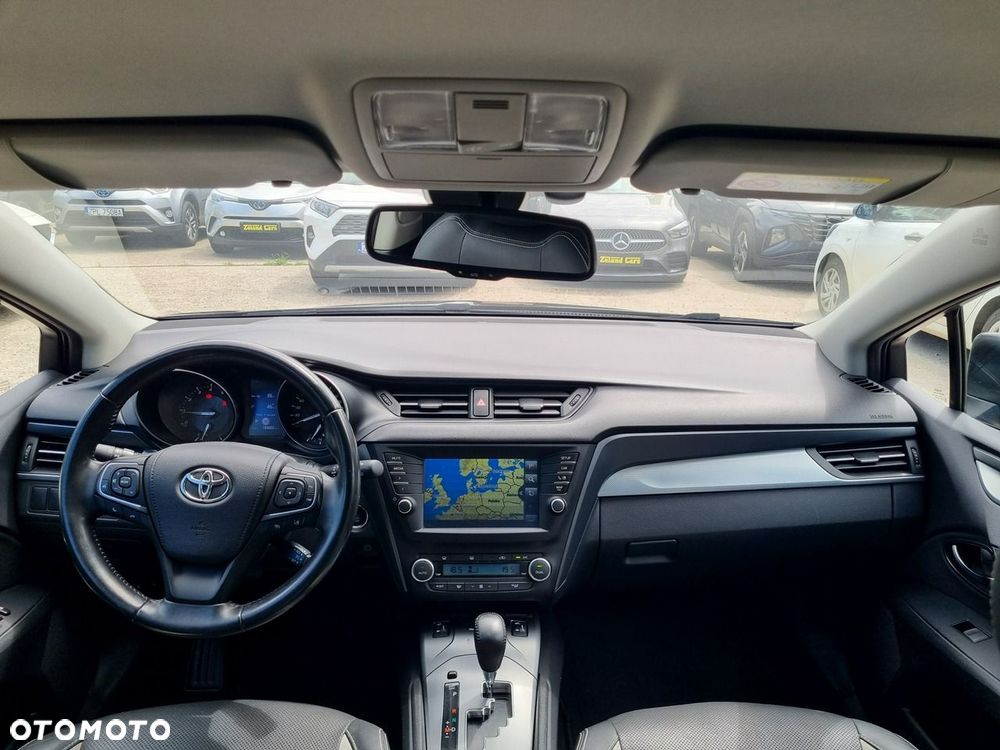 Toyota Avensis 1.8 Premium MS - 14