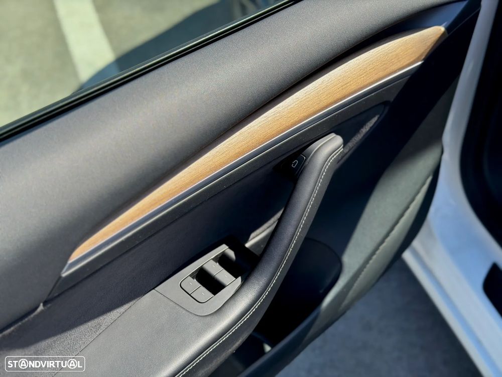 Tesla Model 3 Long Range Tração Integral Premium - 28