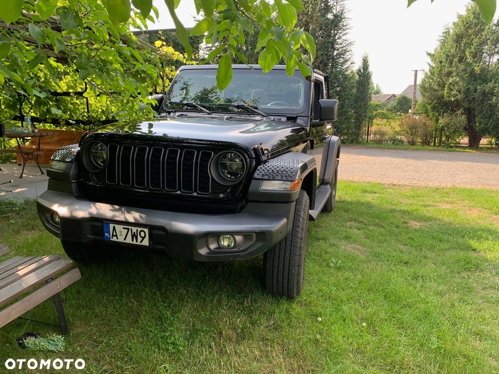 Jeep Wrangler - 4