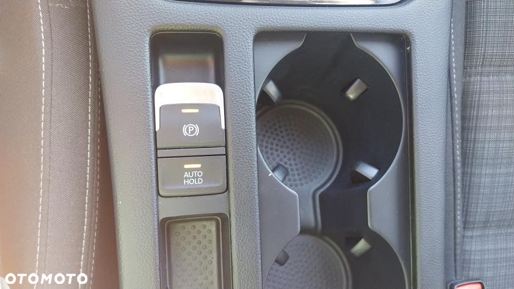 Volkswagen Passat - 20