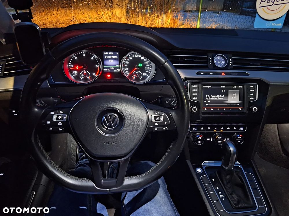 Volkswagen Passat - 5