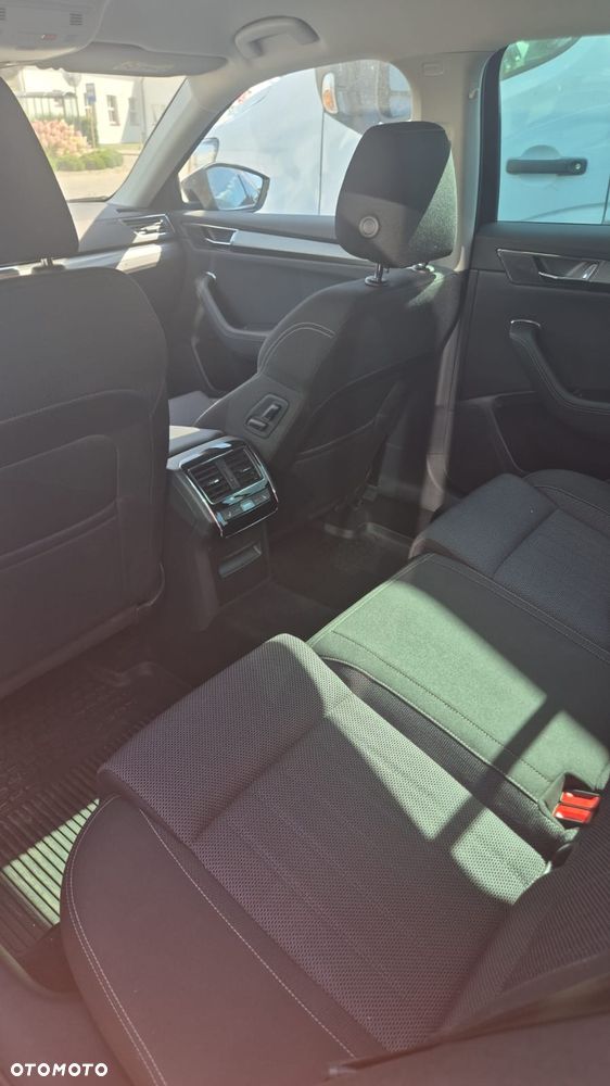Skoda Superb 2.0 TDI SCR 4x4 Style DSG - 8