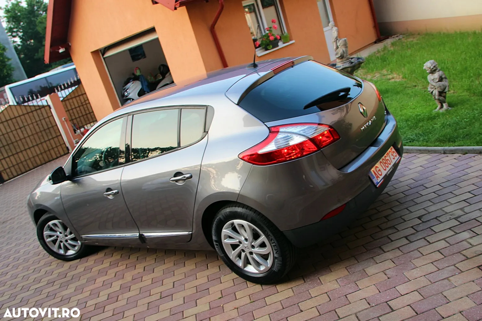 Renault Megane ENERGY dCi 110 Start & Stop Bose Edition - 12