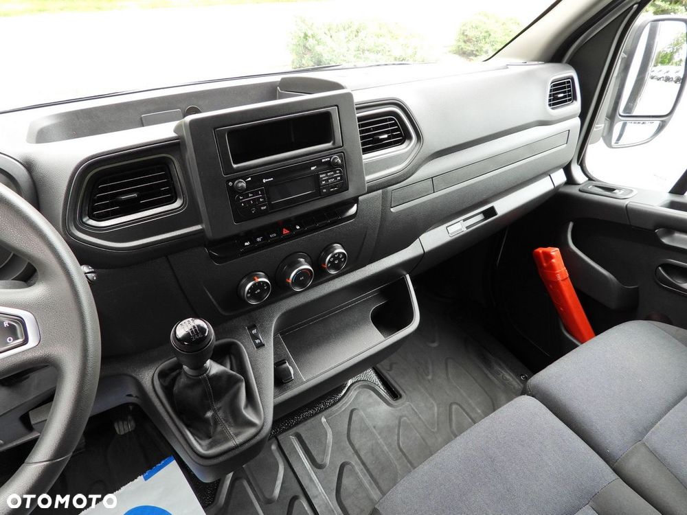 Renault MASTER  PLANDEKA 10 PALET TEMPOMAT LEDY KLIMATYZACJA  165KM - 31