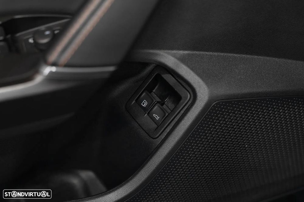 Cupra Formentor 1.4 e-Hybrid DSG VZ - 29