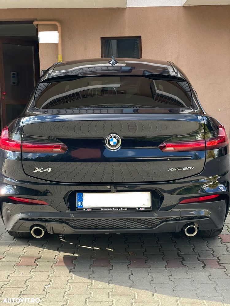 BMW X4 xDrive20i AT xLine - 11