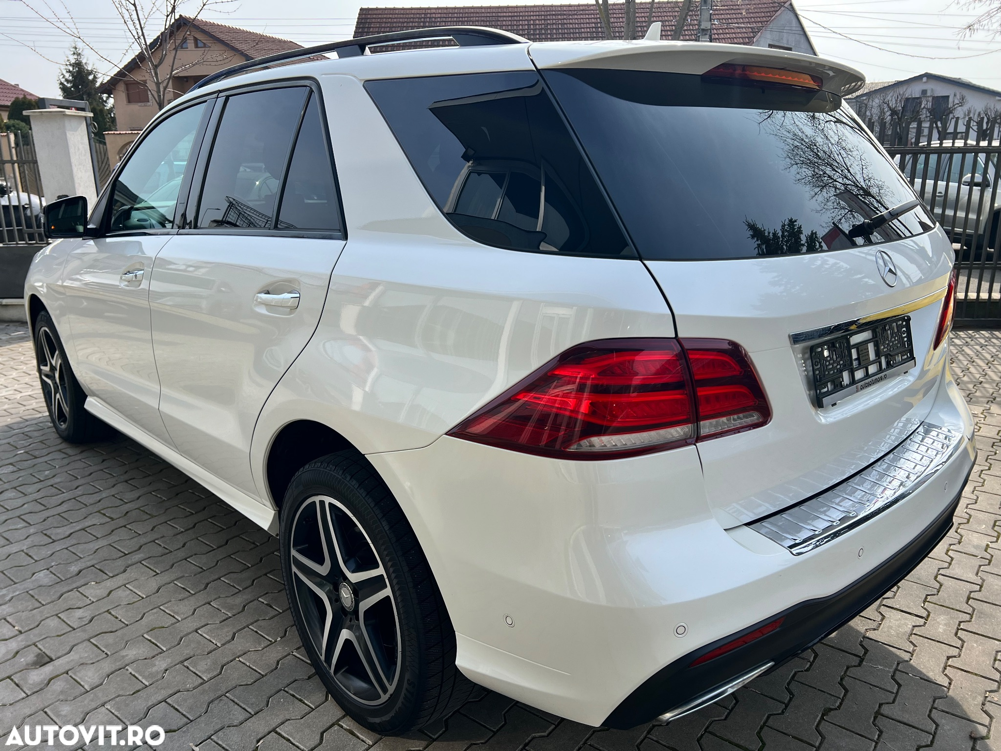 Mercedes-Benz GLE 350 d 4Matic 9G-TRONIC AMG Line - 7