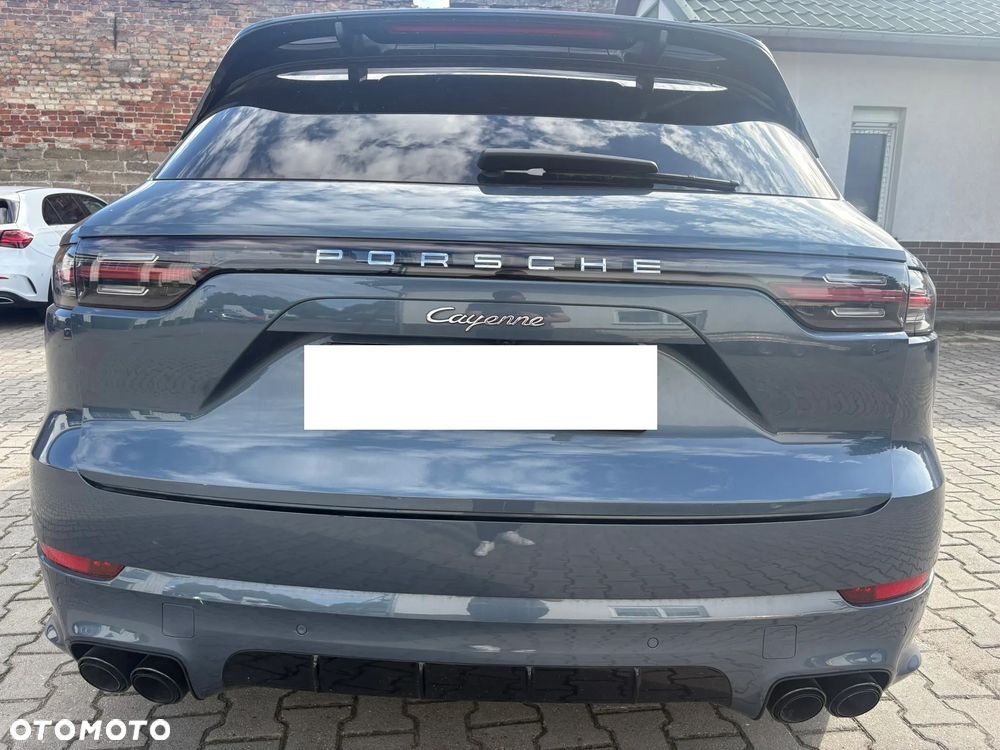 Porsche Cayenne - 5
