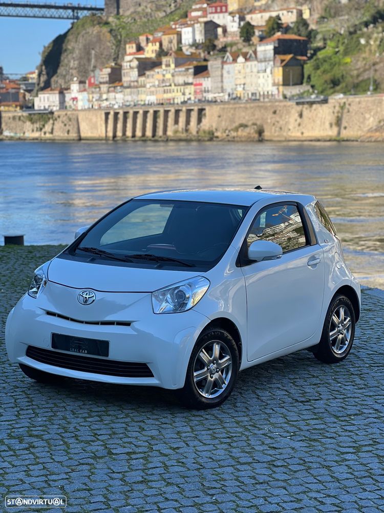 Toyota iQ 1.0 - 2