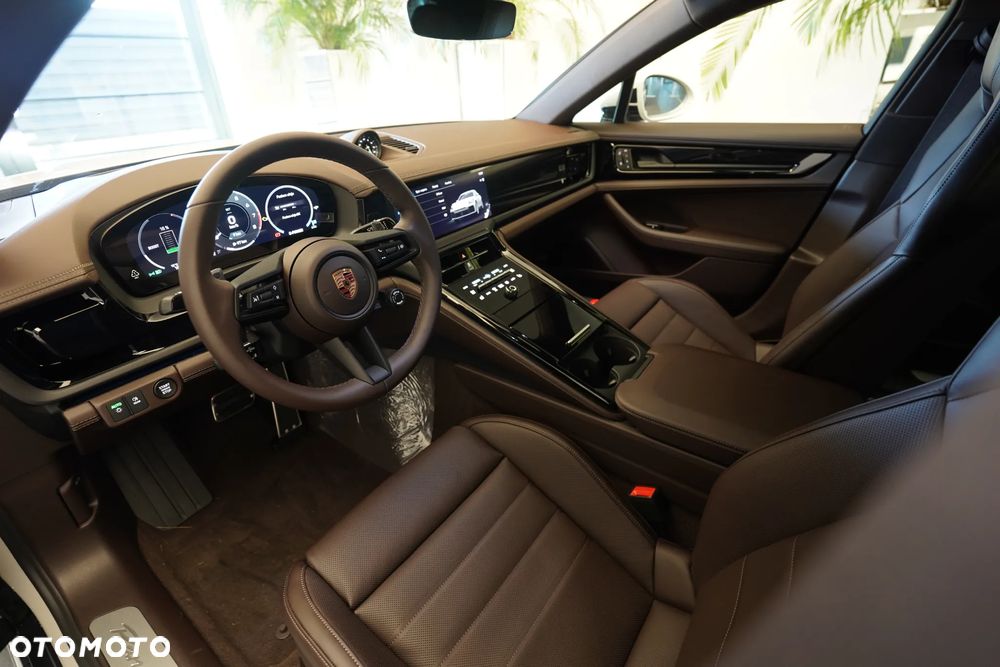 Porsche Panamera - 8