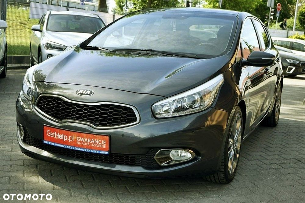 Kia Ceed - 10
