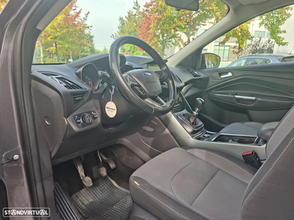 Ford Kuga - 4