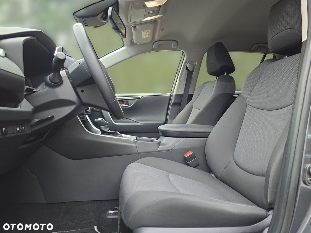 Toyota RAV4 - 10