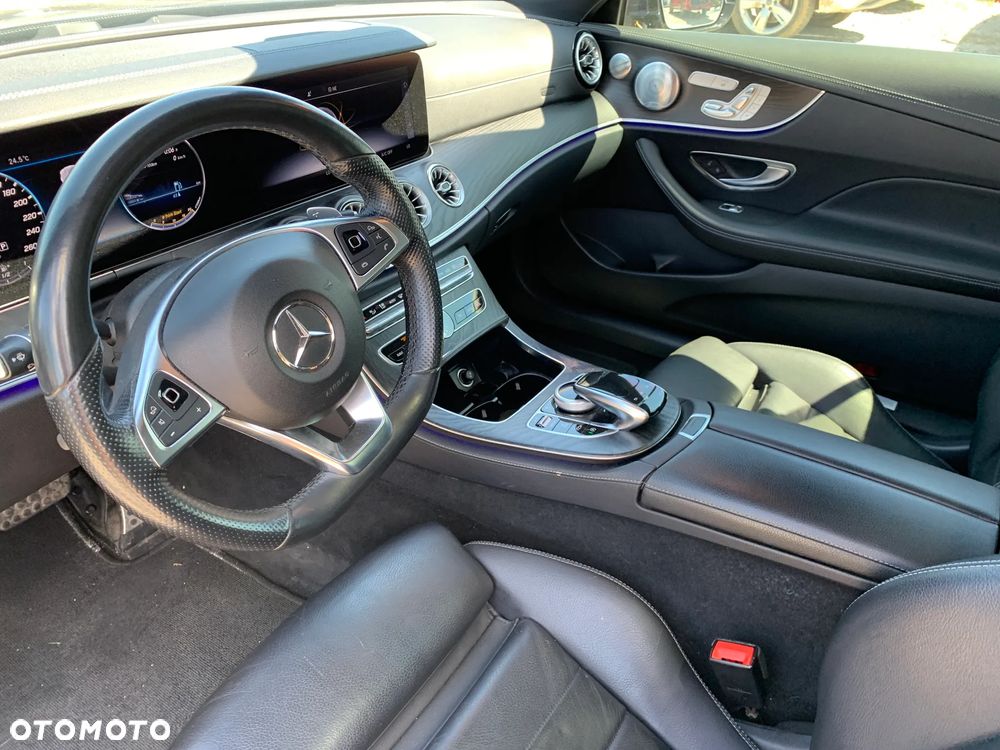 Mercedes-Benz Klasa E 400 4Matic Coupe 9G-TRONIC AMG Line - 13