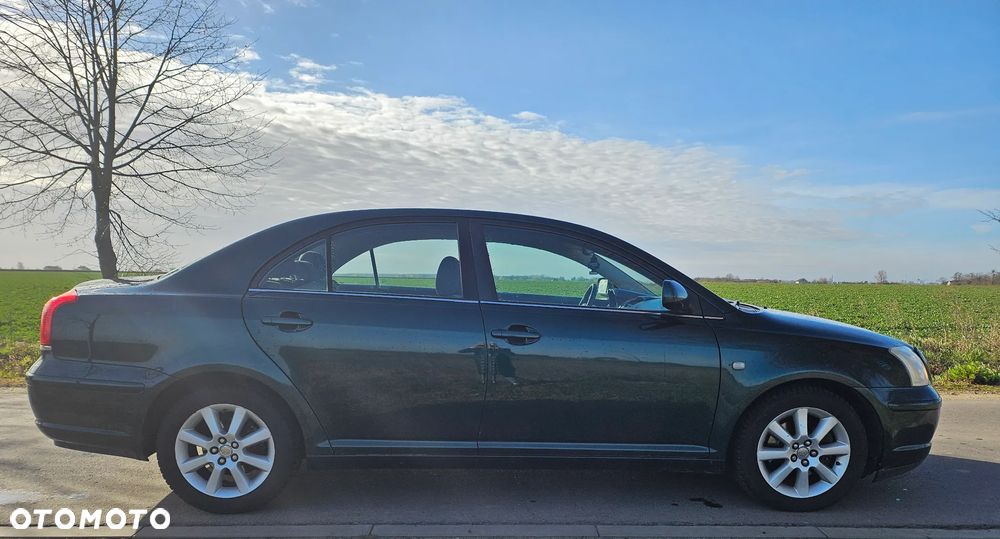 Toyota Avensis - 9