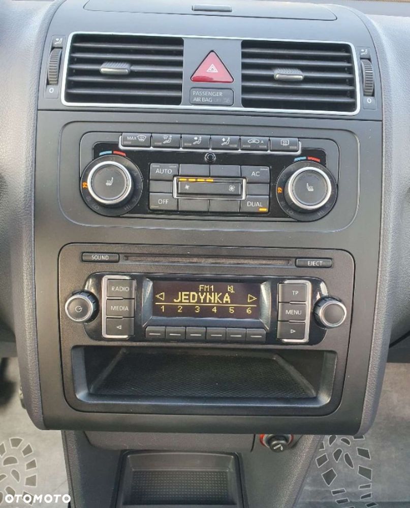 Volkswagen Touran - 26