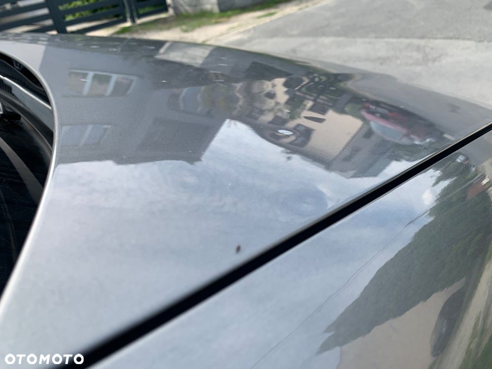 Volkswagen Touran 1.9 TDI DSG Trendline - 34