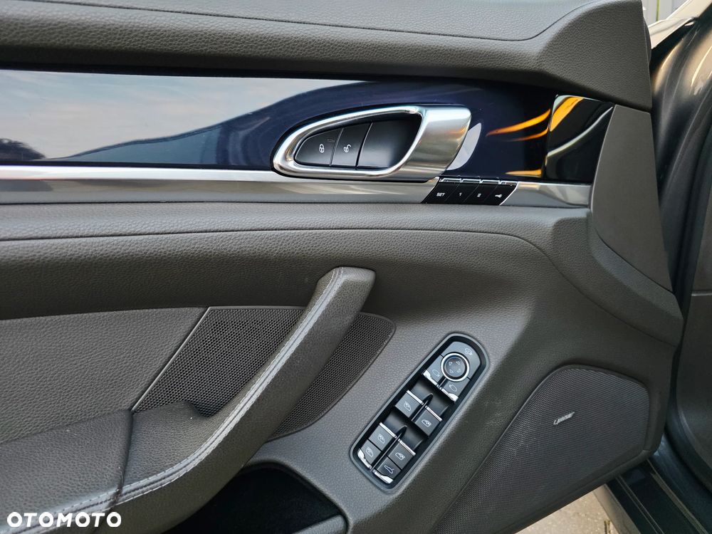 Porsche Panamera Diesel - 39