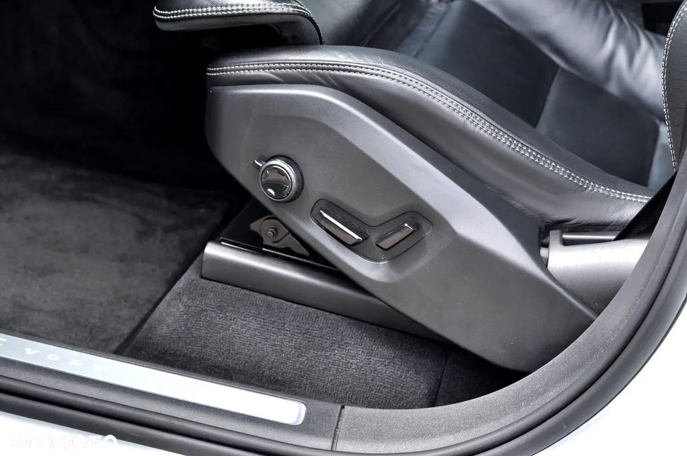 Volvo XC 90 D5 AWD Geartronic Inscription - 24