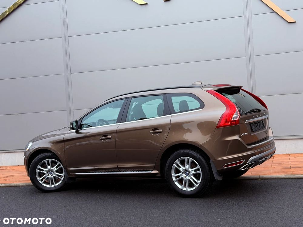 Volvo XC 60 D4 Geartronic Momentum - 17