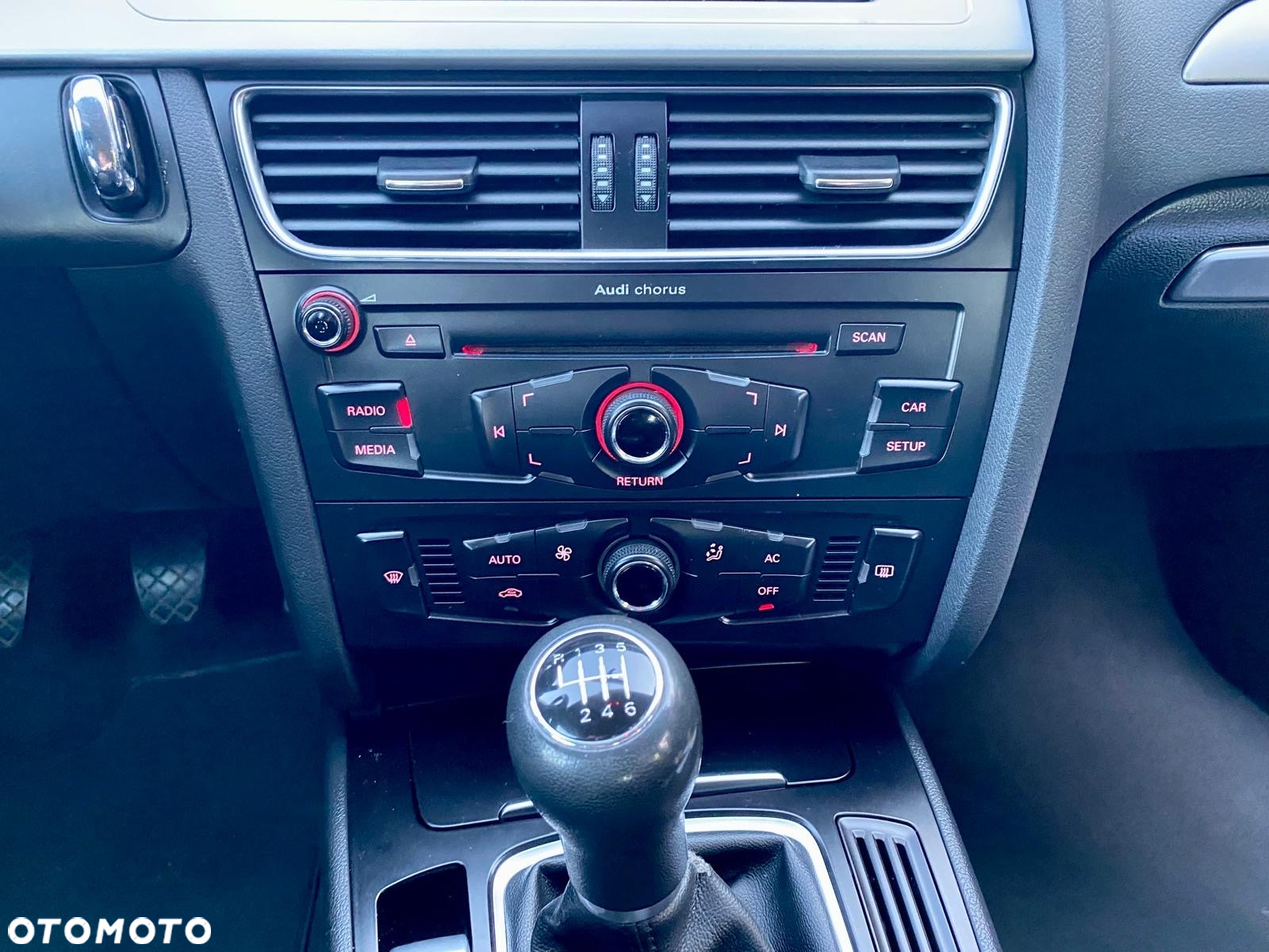 Audi A4 Avant 2.0 TDI DPF Ambiente - 16