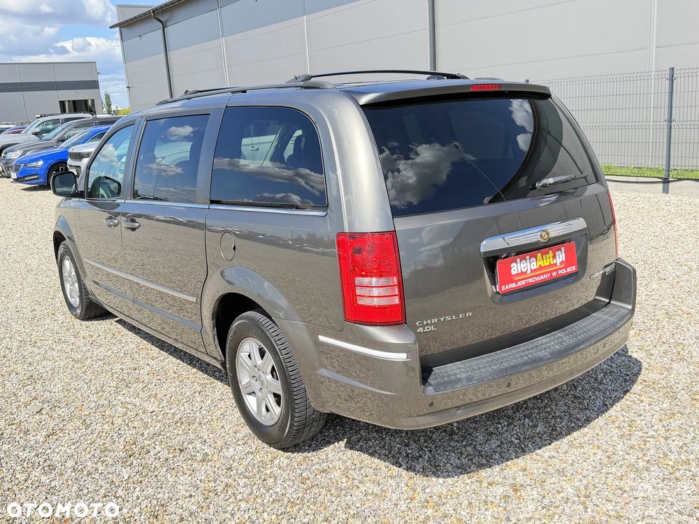 Chrysler Town & Country 4.0 Limited - 5