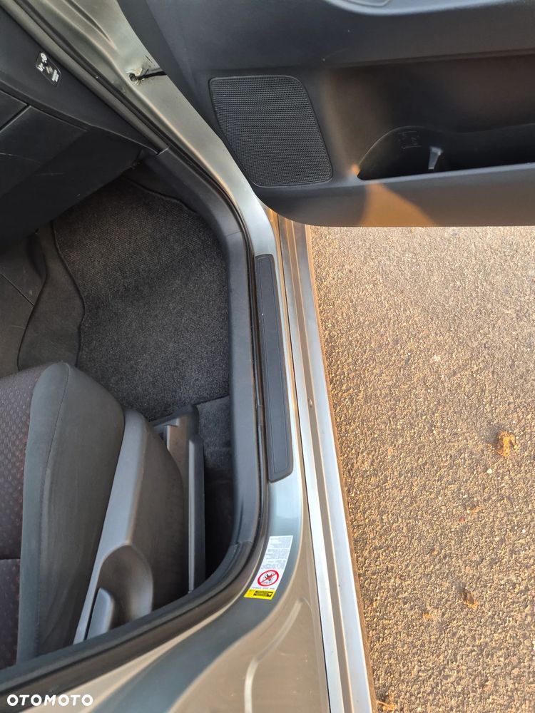 Toyota Verso 1.8 Premium EU5 - 9